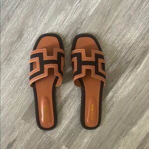Women's Tan and Black Slide Sandals